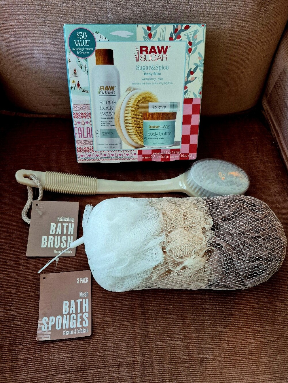 NIB Raw Sugar: Sugar & Spice Body Bliss Winterberry + Mint Gift Set & Goodies